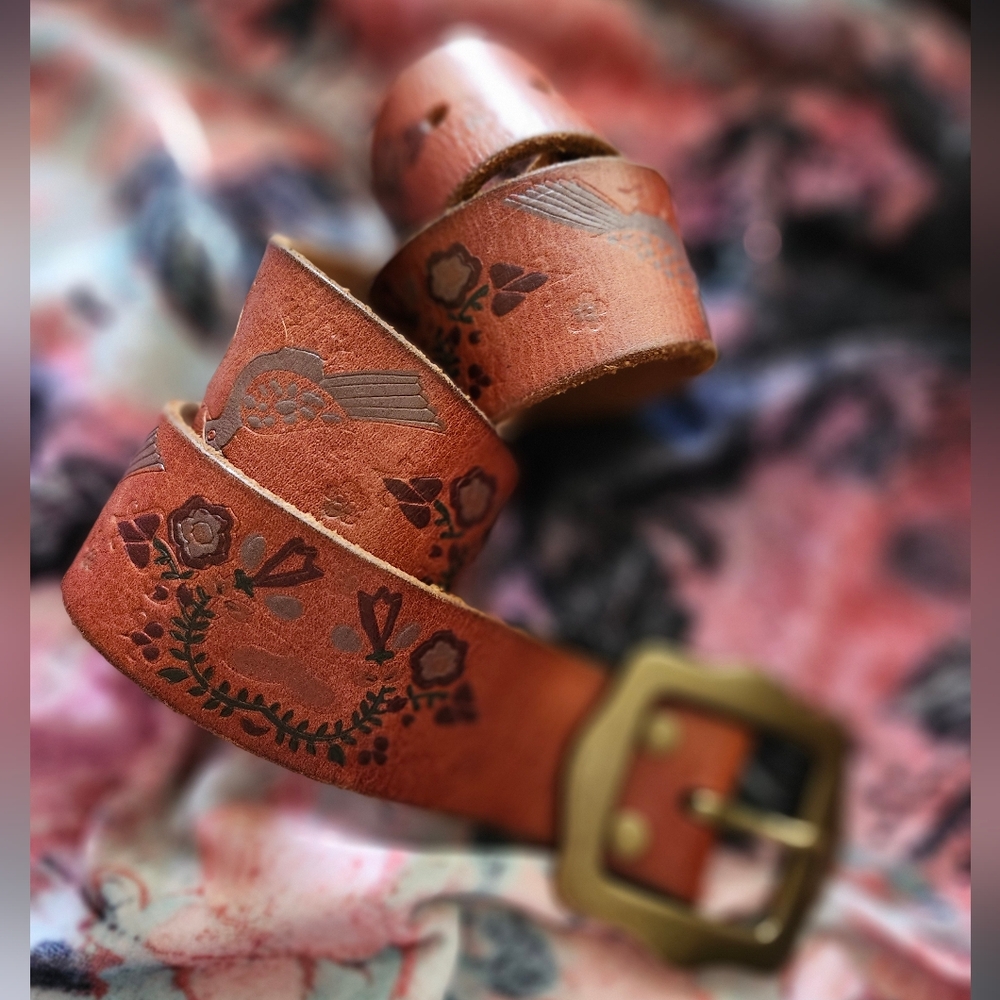 Lucky Brand Brown Leather Belt with Floral And Dove Design